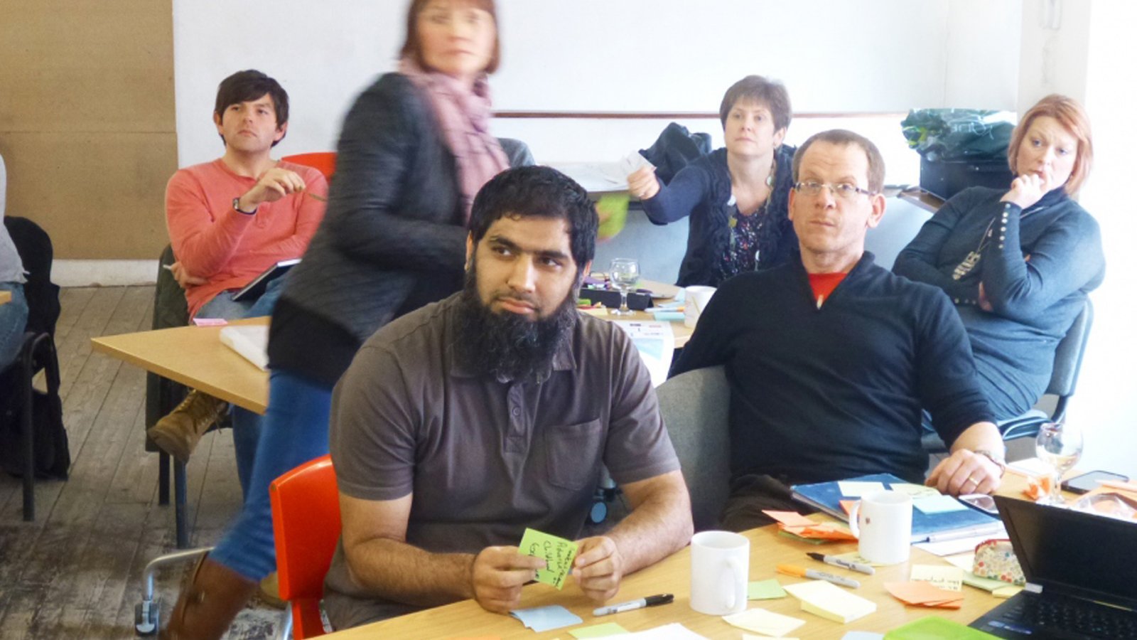 Treinamento de servidores no Reino Unido